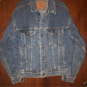 Vintage LEVI Denim Jacket size medium